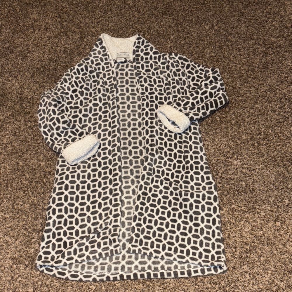 Blue Star Robe Size Small Oversized fit
